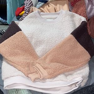 American Eagle fluffy sweatshirt